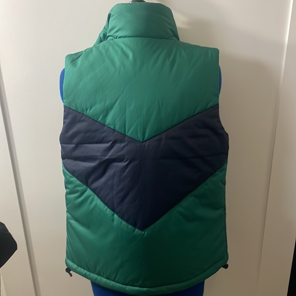 The north face women’s Sylvester insulated vest XS NWT - Picture 11 of 13